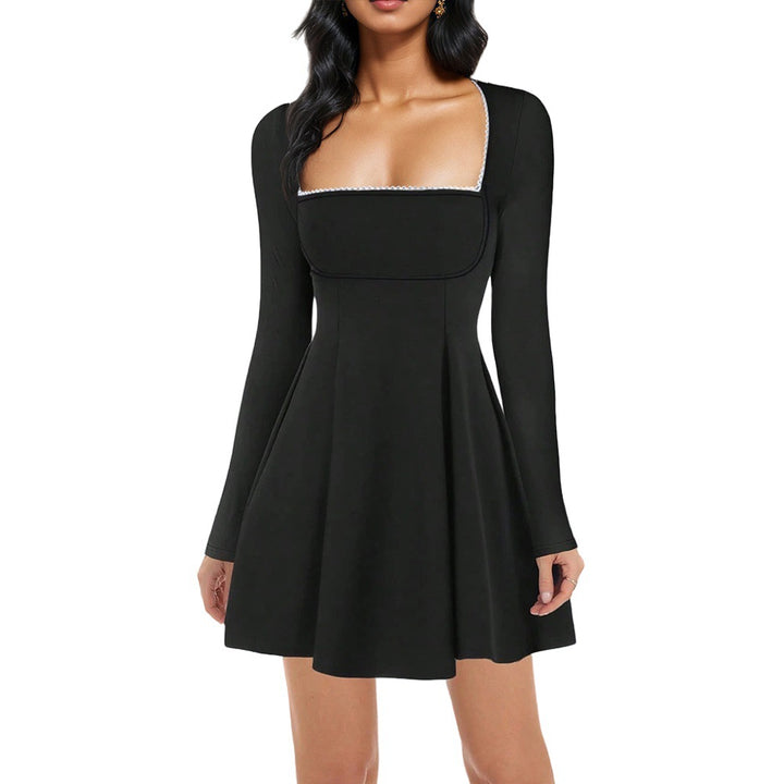 Robe pour femmes avec un décolleté carré élégant et des manches longues Levoire