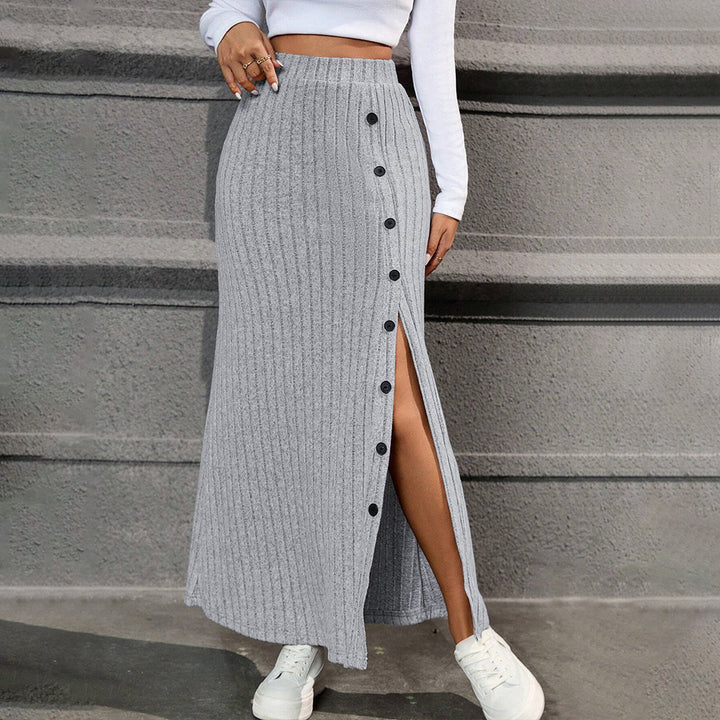 Jupe maxi en tricot pour femmes avec détails de boutons et fente latérale Levoire