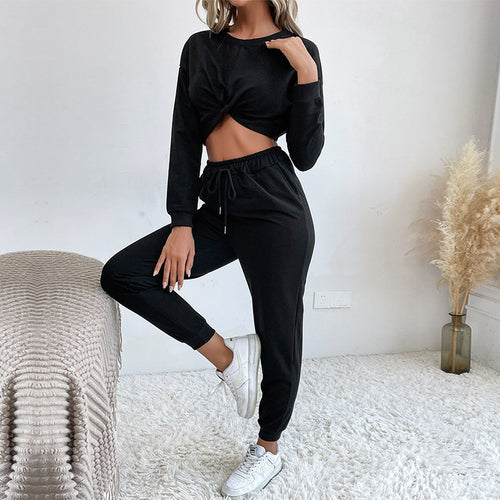 Combinaison pratique pour femmes avec taille élastique et détail de nouage flatteur Levoire