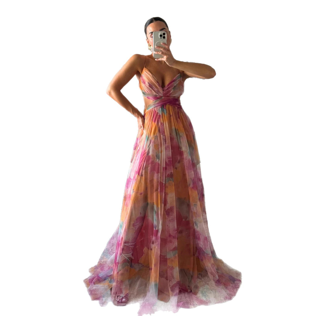 Robe maxi aérienne pour femme avec motif floral coloré et découpe latérale Levoire