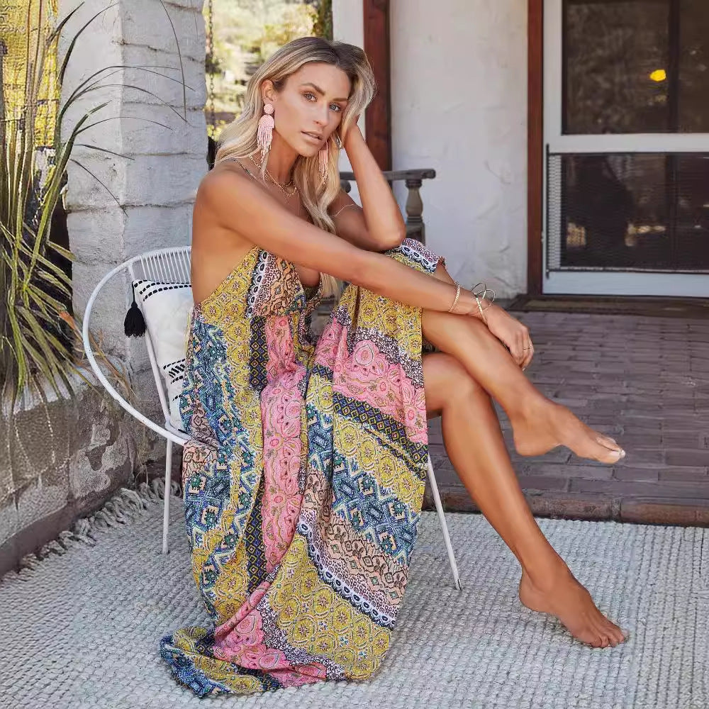Robe maxi pour femmes avec un motif unique multicolore et des bretelles spaghetti réglables Levoire