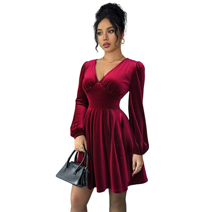 Robe à manches courtes pour femme avec des manches bouffantes élégantes et un décolleté en V Levoire