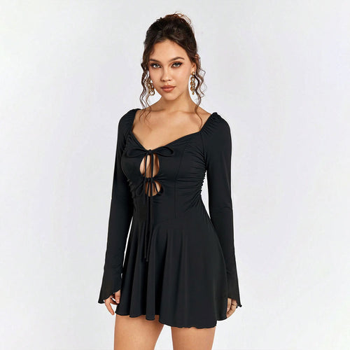 Robe mini pour femmes avec un lacet élégant et un chic col en V Levoire