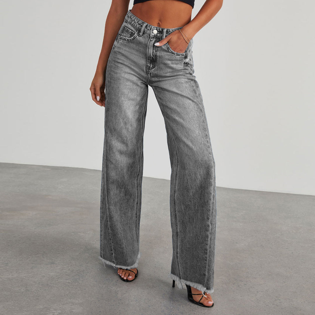Jeans en denim à coupe large pour femmes avec ourlet effiloché Levoire