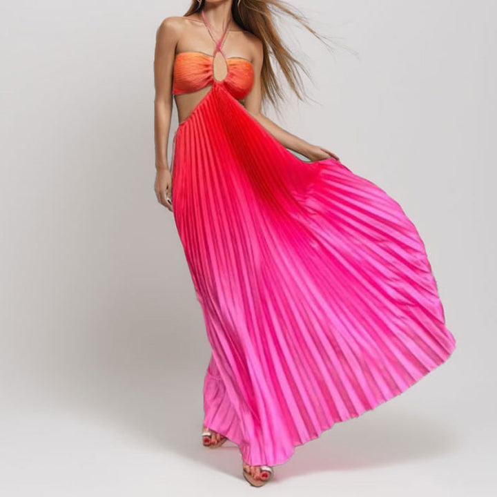 Robe maxi plissée élégante pour femme avec décolleté plongeant et détails découpés Levoire