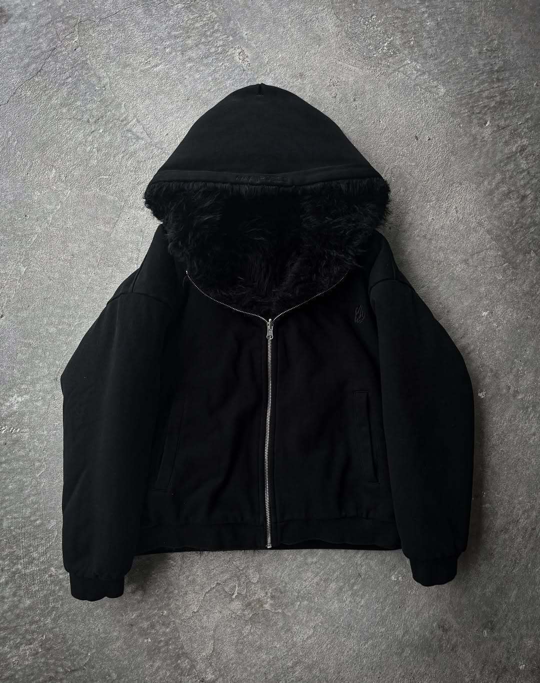 Veste à capuche pour femmes avec doublure douce et coupe sportive Levoire