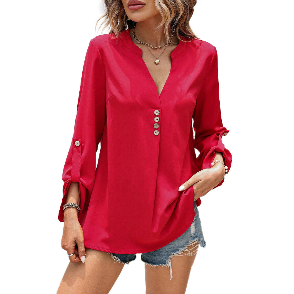 Blouse pour femmes avec des détails de boutons élégants et un chic col en V Levoire