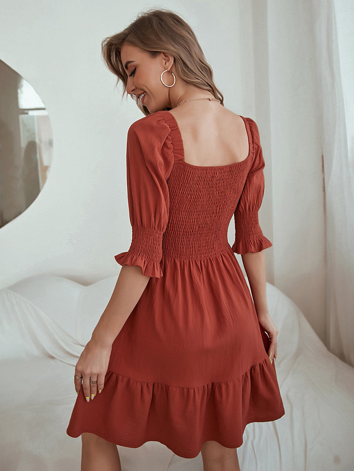 Robe à manches courtes pour femmes avec taille froncée et jupe volumineuse Levoire
