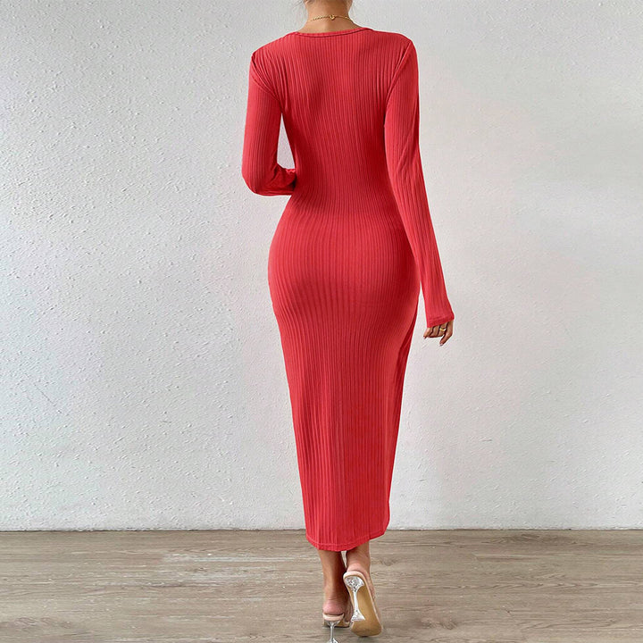 Robe maxi femme avec un design élégant enroulé et une fente latérale Levoire