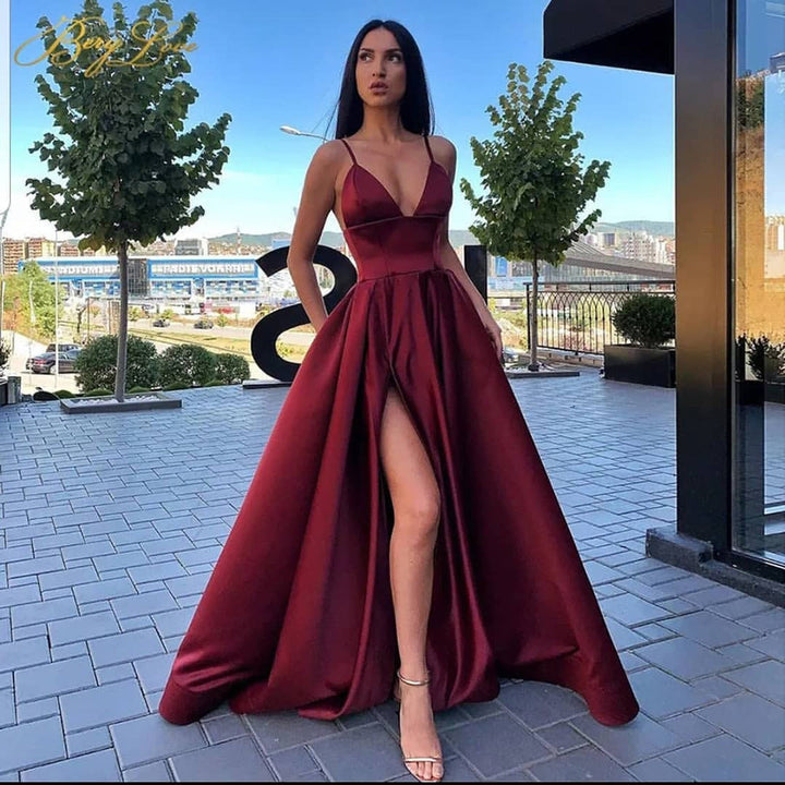 Levoire | Tenue de soirée glamour à fente Bordeaux