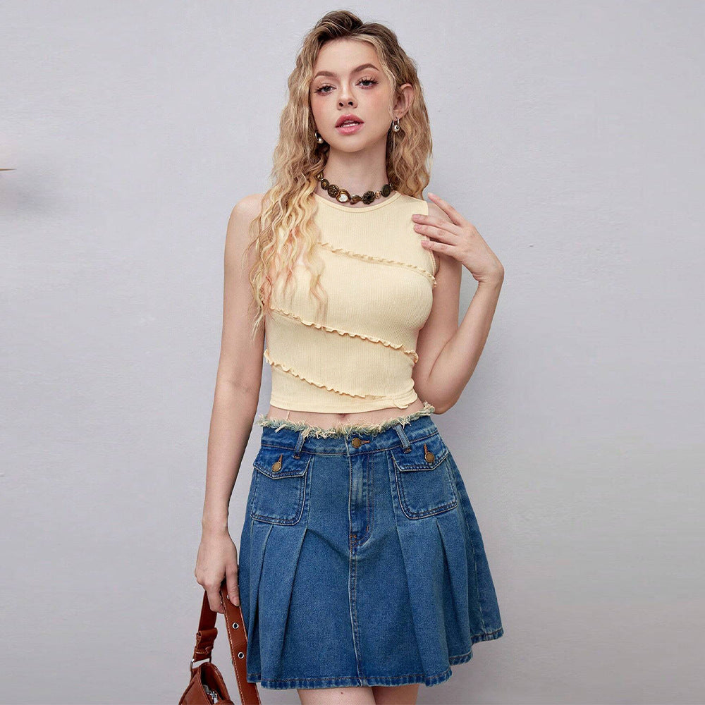 Top court femme avec des détails volantés et un design à la mode Levoire