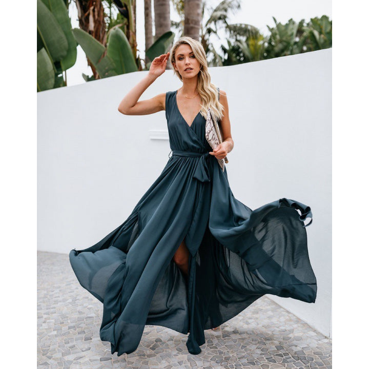 Robe maxi femme avec décolleté en V profond et plis décontractés Levoire