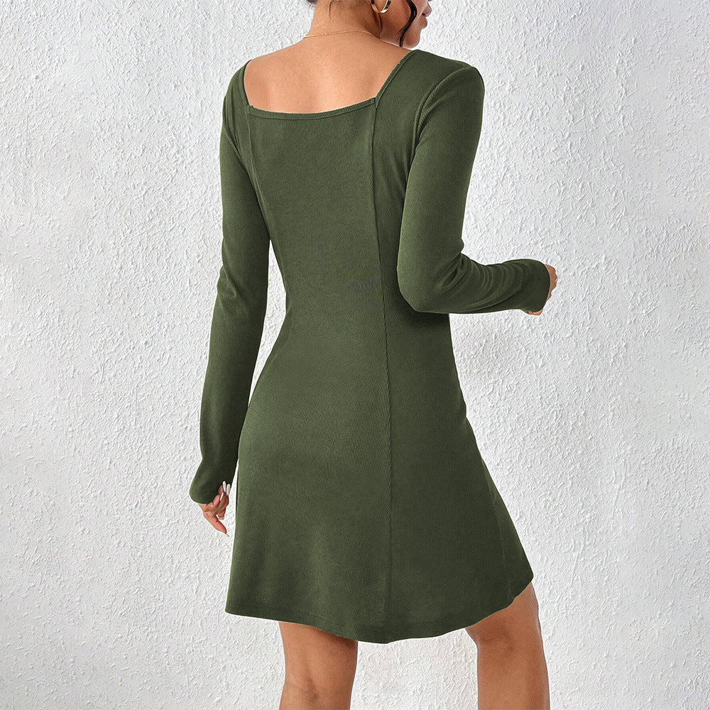 Robe à boutons pour femmes avec manches longues et décolleté carré Levoire