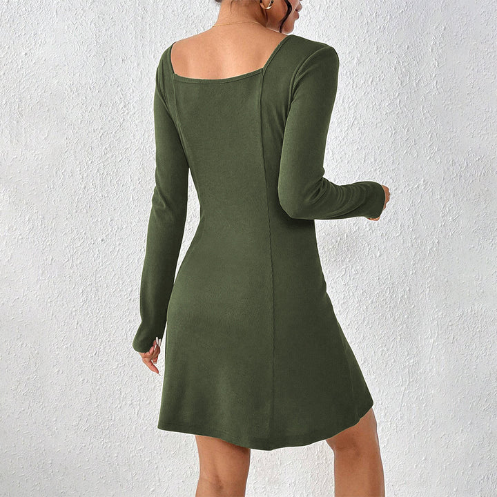 Robe à boutons pour femmes avec manches longues et décolleté carré Levoire