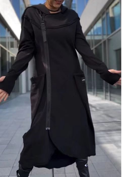 Manteau à capuche élégant pour femmes avec poches et coupe asymétrique Levoire