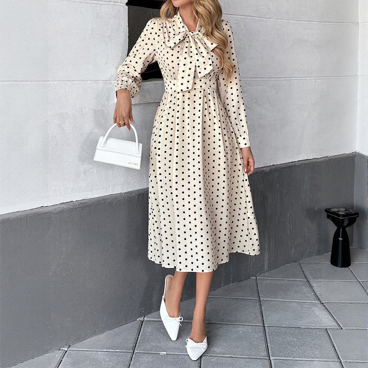 Robe midi à pois pour femmes avec col cravate et manches longues Levoire
