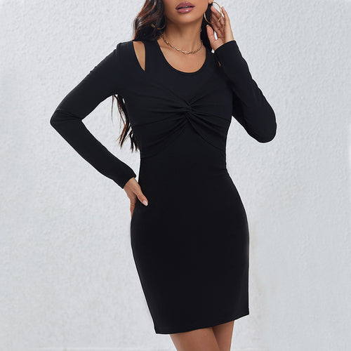 Robe ajustée pour femme avec des découpes modernes et un détail drapé élégant Levoire