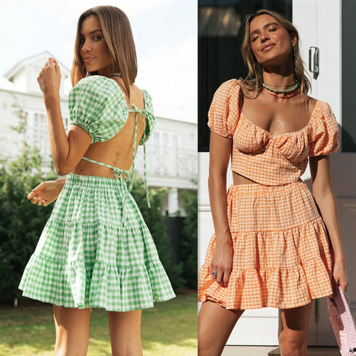 Ensemble femme en deux pièces composé d'un crop top et d'une jupe à carreaux Levoire