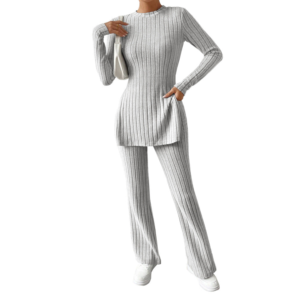 Costume tricot femme avec manches longues élégantes et coupe à la mode Levoire