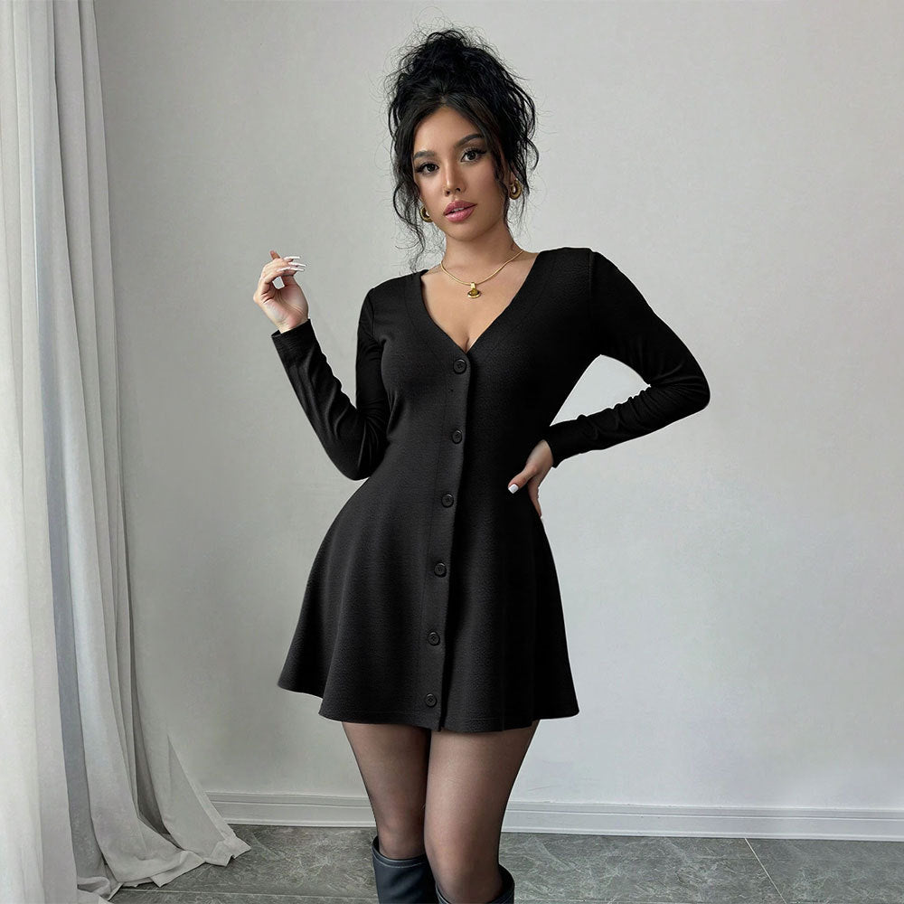 Robe tricotée midi pour femmes avec un décolleté en V profond et une patte de boutonnage Levoire