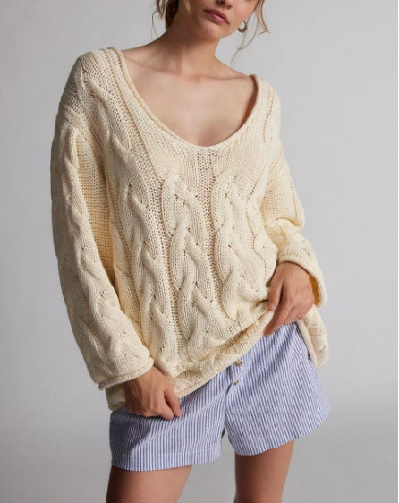 Pull en tricot pour femmes avec un motif de cable innovant et un large col Levoire