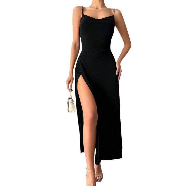 Robe maxi pour femmes avec une fente séduisante et des bretelles spaghetti élégantes Levoire