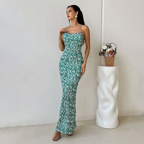 Robe maxi pour femmes avec des bretelles spaghetti réglables et un détail imprimé floral Levoire