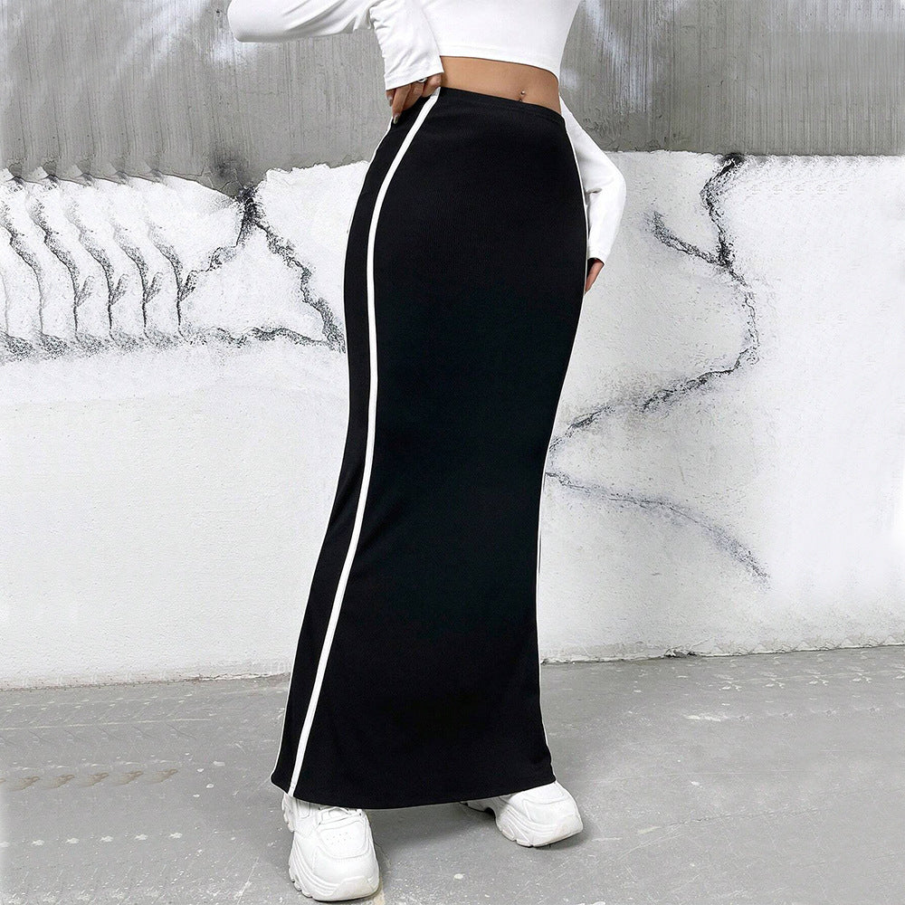Jupe maxi pour femme avec des bandes latérales et une coupe près du corps Levoire