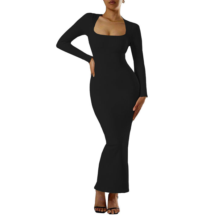 Robe maxi à manches longues pour femmes avec décolleté profond et coupe flatteuse pour la silhouette Levoire