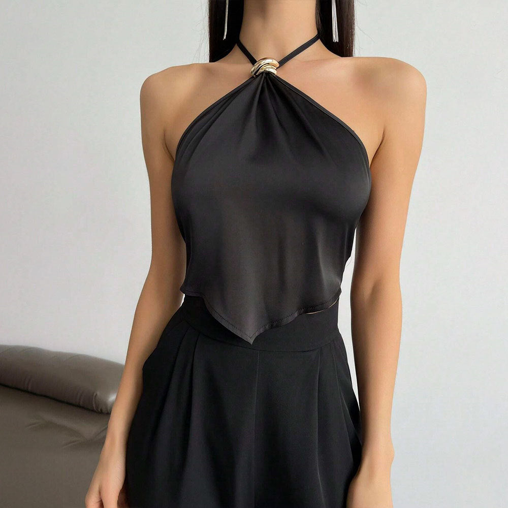 Haut halter élégant pour femmes avec tissu brillant et nœud décoratif Levoire