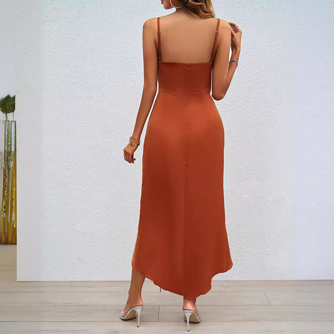 Robe élégante pour femmes avec un décolleté en V délicat et un ourlet asymétrique Levoire