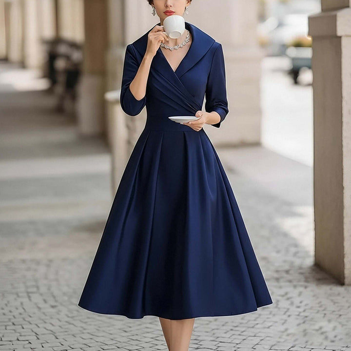 Robe midi pour femme avec un élégant décolleté en wrap et fronces Levoire