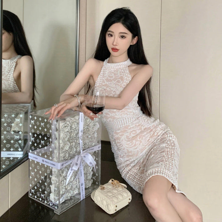 Levoire | Robe à dos nu en dentelle moulante avec décolleté plongeant
