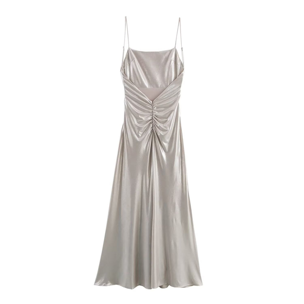 Levoire | Robe maxi à bretelles spaghetti recouverte de feuille métallique brillante