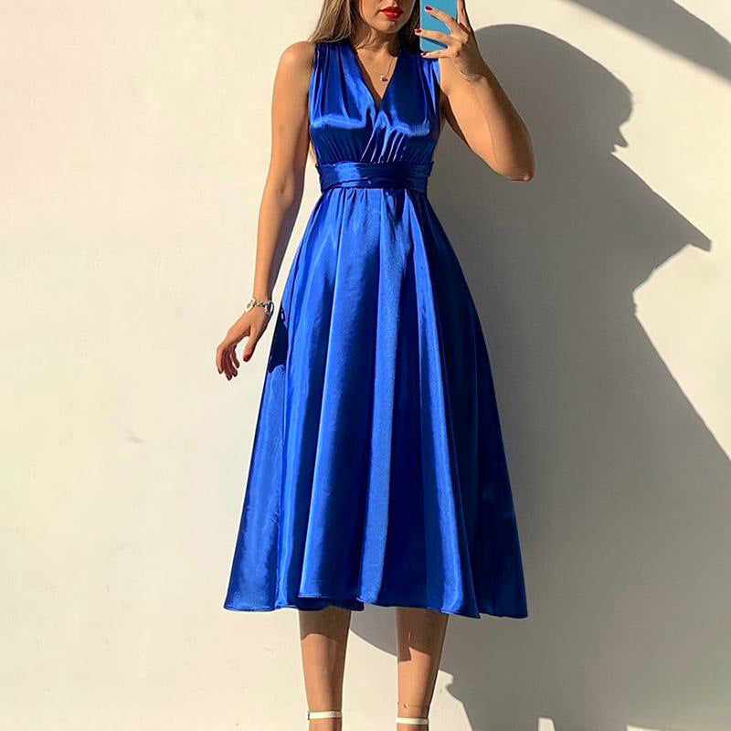 Levoire | Robe De Soirée À Décolleté En V Élégance Unie Avec Décolleté Sexy Au Dos Bleu
