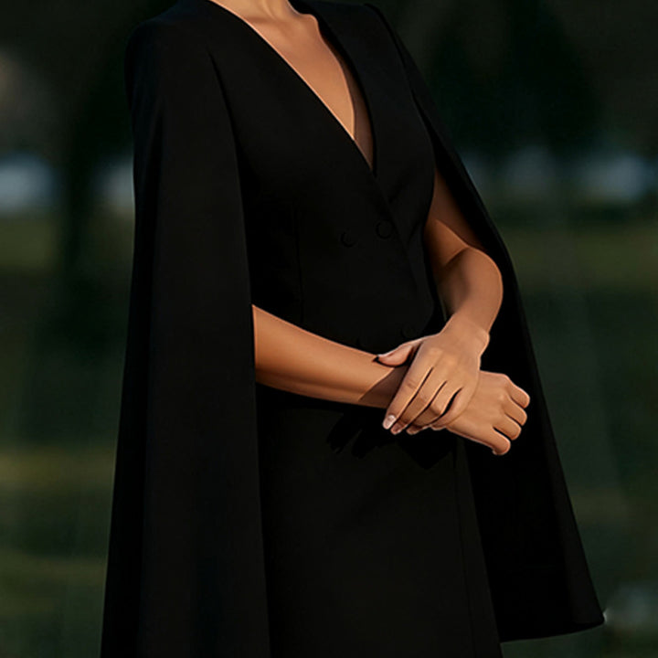 Robe pull pour femmes avec capuche et double patte de boutonnage Levoire