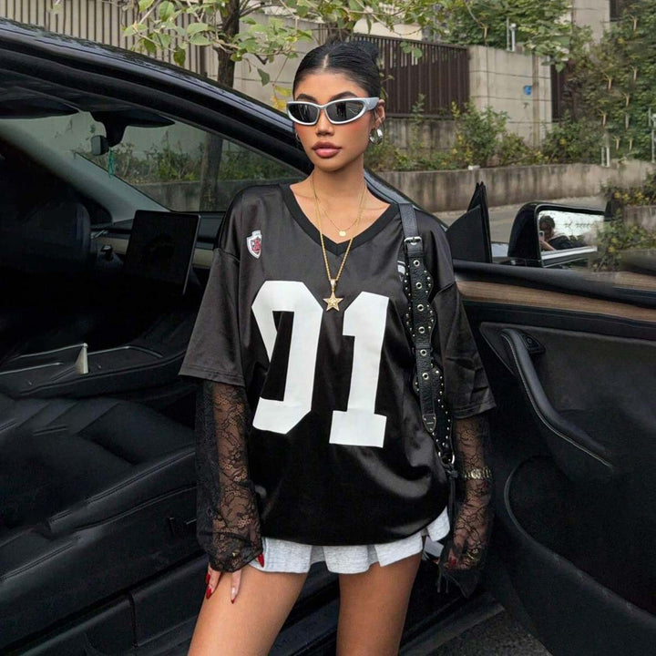 T-shirt de sport oversized pour femmes avec un design de manches en mesh excitant Levoire