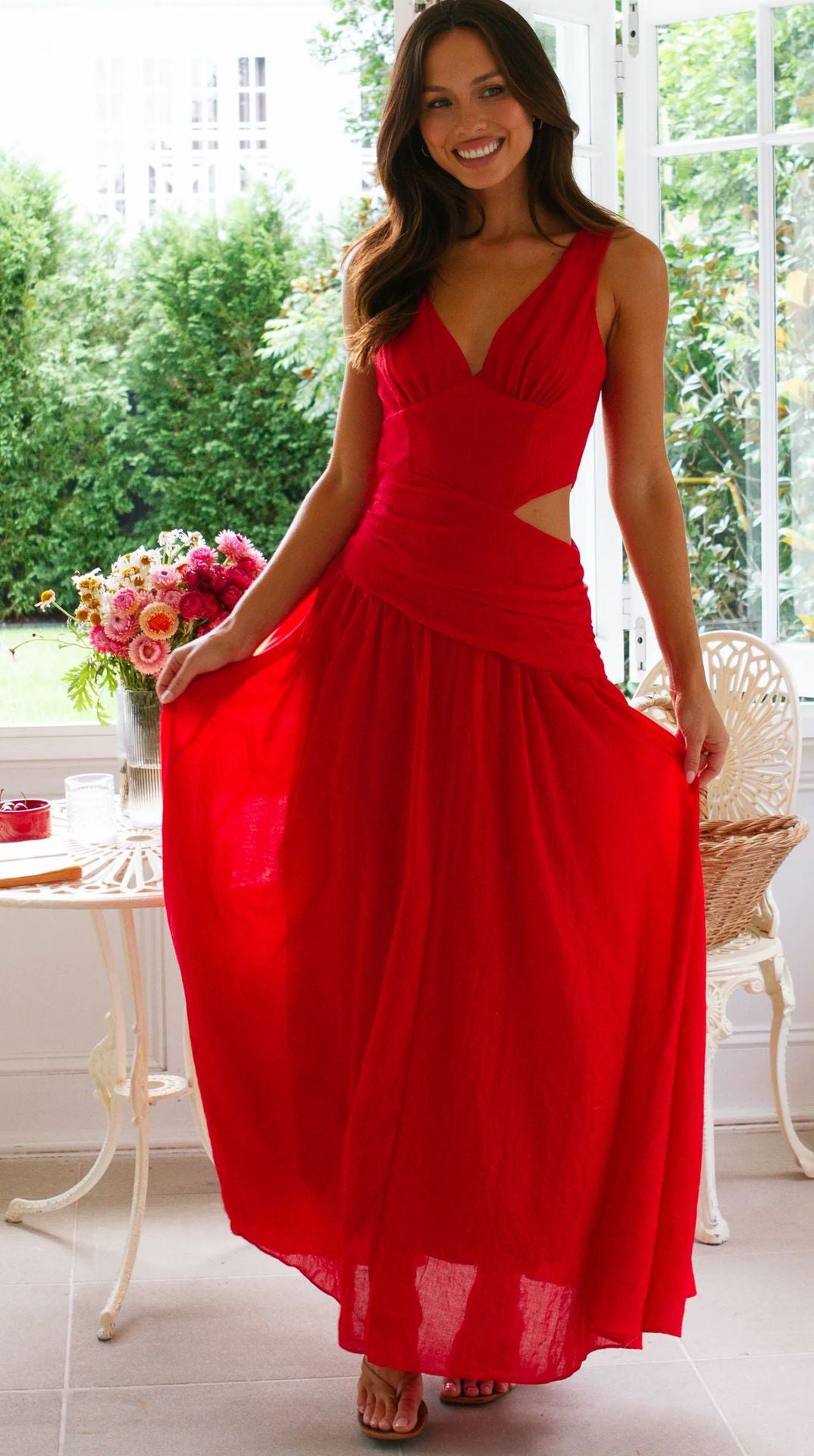 Robe Maxi Femme avec Détails Découpés et Jupe Flottante Levoire