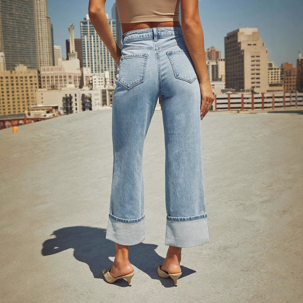 Jeans en denim à coupe décontractée pour femmes avec ourlets contrastants Levoire