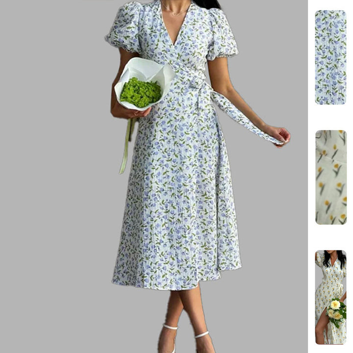 Robe portefeuille pour femmes avec des manches bouffantes volumineuses et des embellissements floraux Levoire