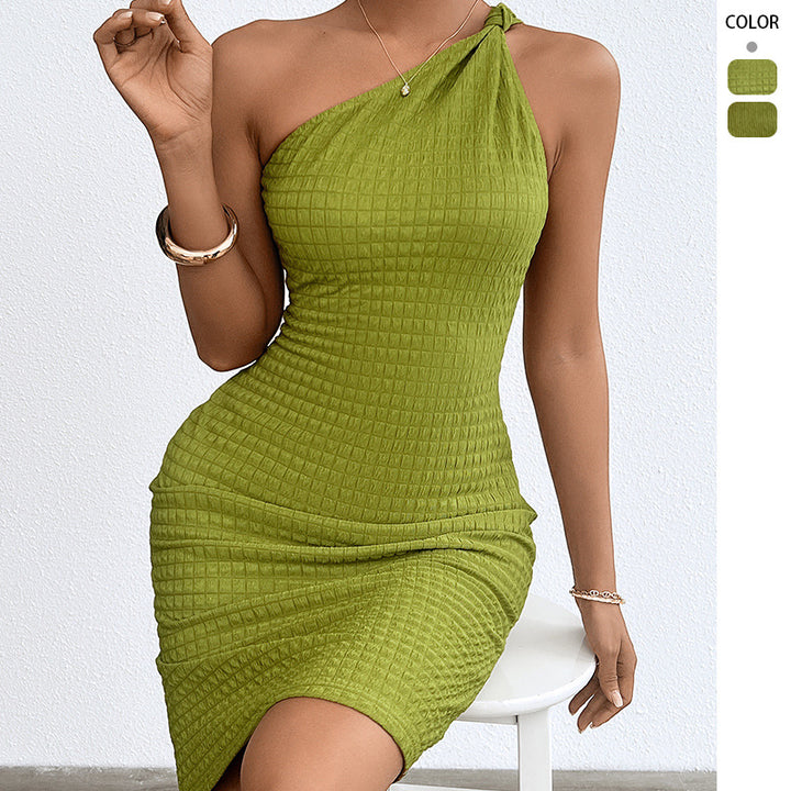Robe bodycon pour femme avec silhouette slim et bretelle asymétrique Levoire