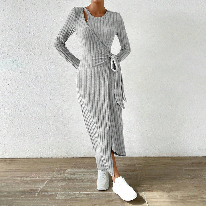 Robe portefeuille pour femmes avec de fines structures en côte et une coupe élégante Levoire