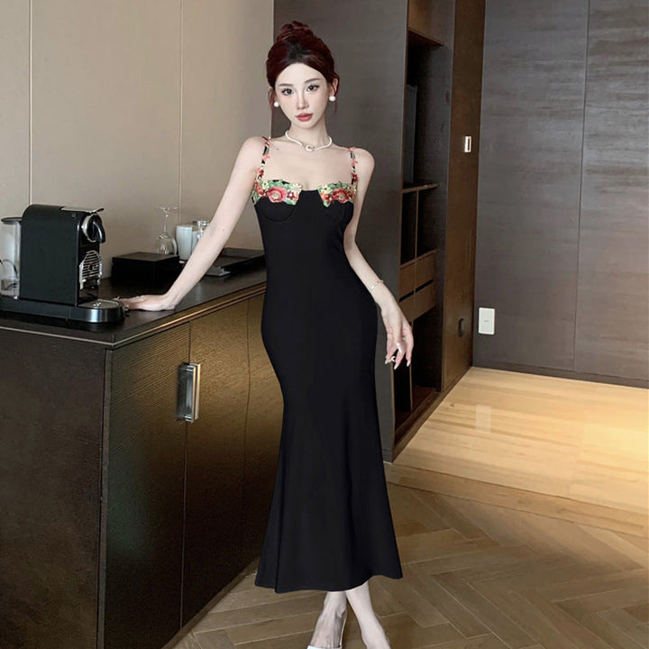 Levoire | Meri-fille robe Robe brodée à fleurs à taille Noir