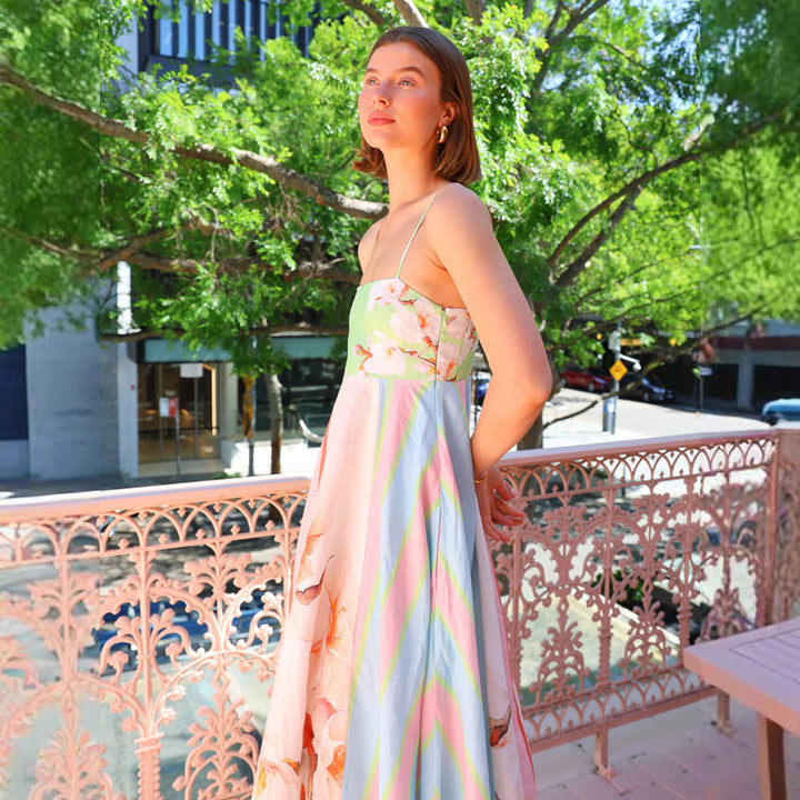 Robe maxi pour femmes avec des motifs ludiques et un tissu fluide Levoire