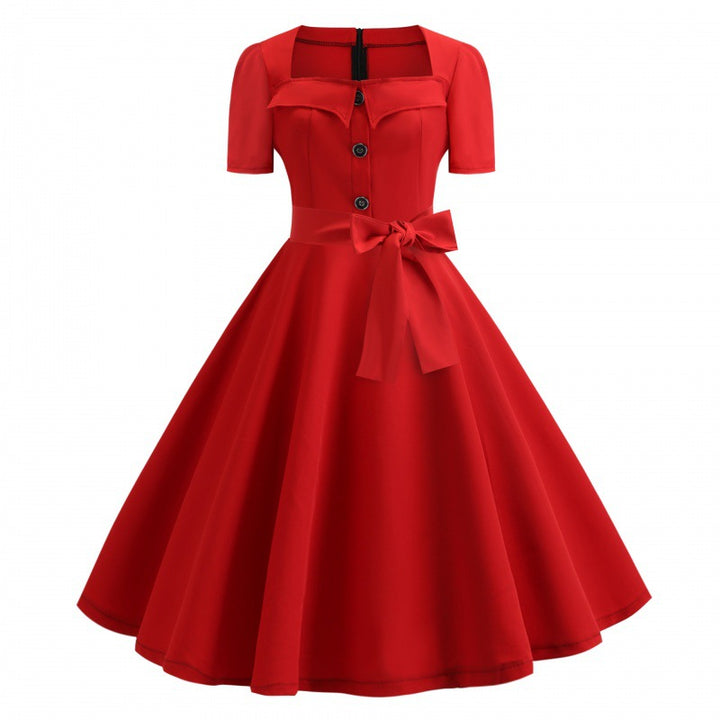 Robe évasée pour femmes avec patte de boutonnage élégante et ceinture ajustée Levoire