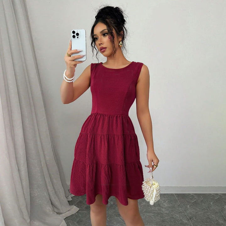 Robe d'été aérienne pour femme avec un élégant décolleté en V et un ourlet volé Levoire