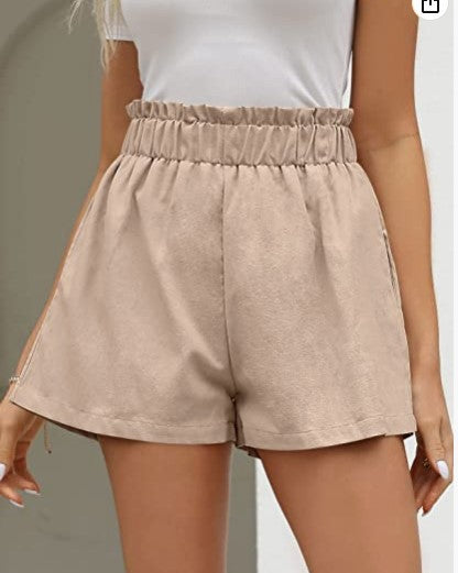 Shorts pour femmes avec taille élastique et poches latérales Levoire