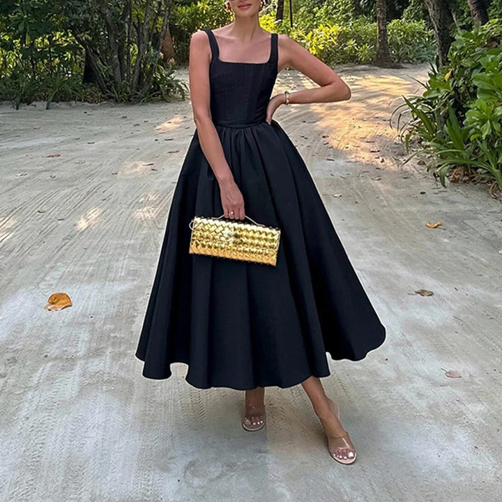 Robe maxi femme avec élégante coupe A et décolleté carré Levoire
