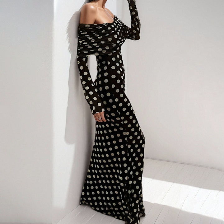 Robe maxi élégante pour femmes avec design sans épaules et motif à pois à la mode Levoire