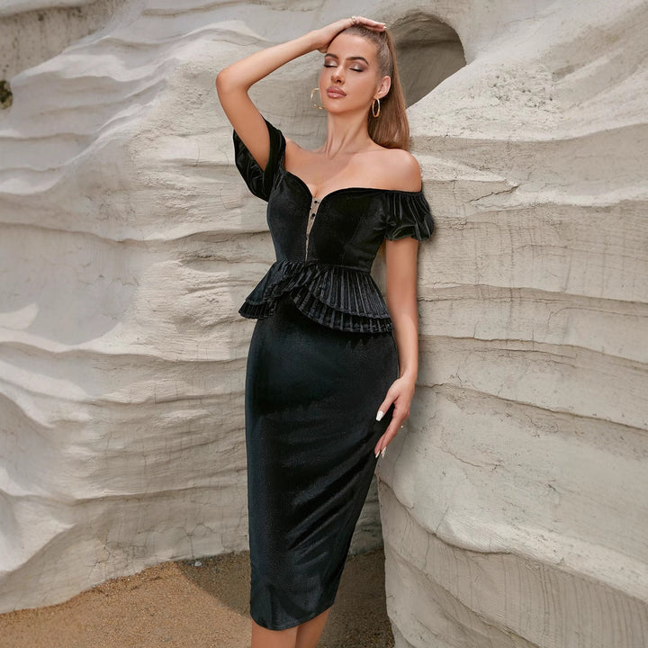 Robe de soirée pour femme sur mesure avec design off-shoulder et détails en volants Levoire
